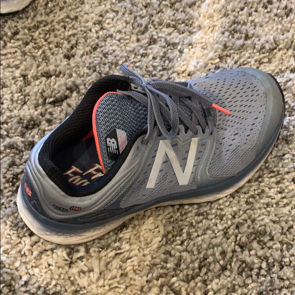 women’s running shoes